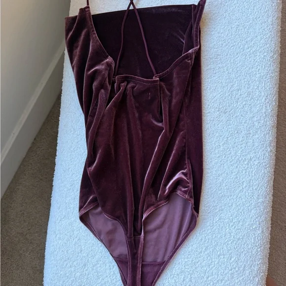 Burgundy Velvet Bodysuit - Picture 3 of 5